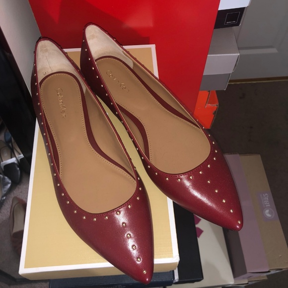 NWT Calvin Klein Flat leather red - Picture 1 of 4